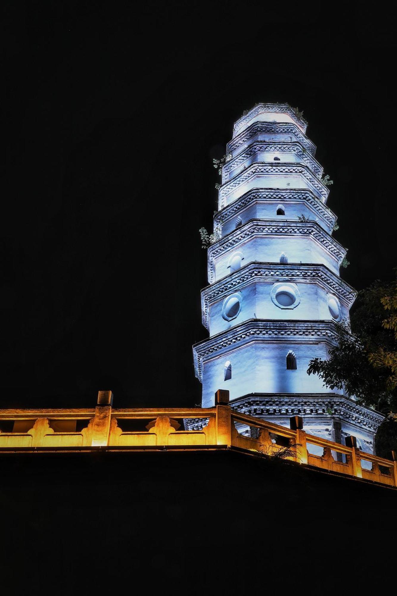 Crowne Plaza Yibin By Ihg Hotel Buitenkant foto